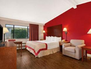Ramada By Wyndham Torrance Quarto foto